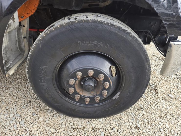 2015-ford-f650-image-43