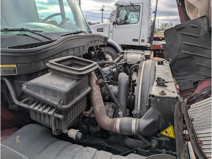 2014-international-durastar-4300-image-14