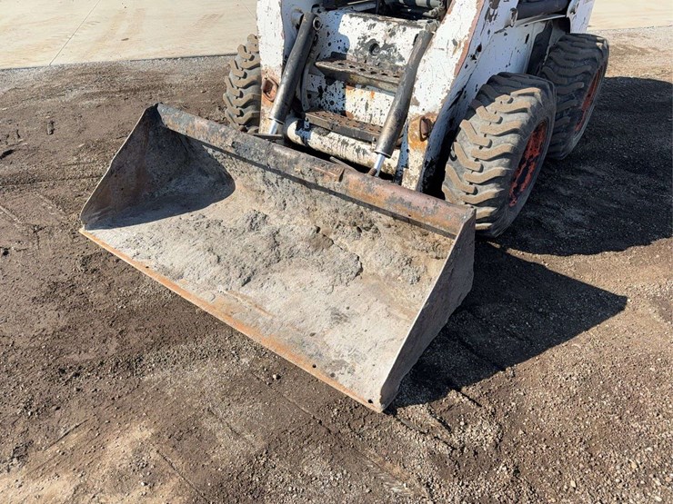 bobcat-s220-image-12