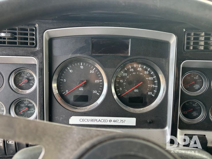 2014-kenworth-t660-image-81