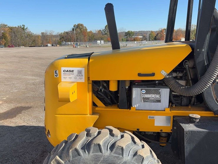 2015-jcb-930-image-13