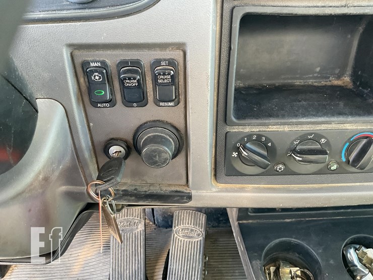 peterbilt-337-image-58