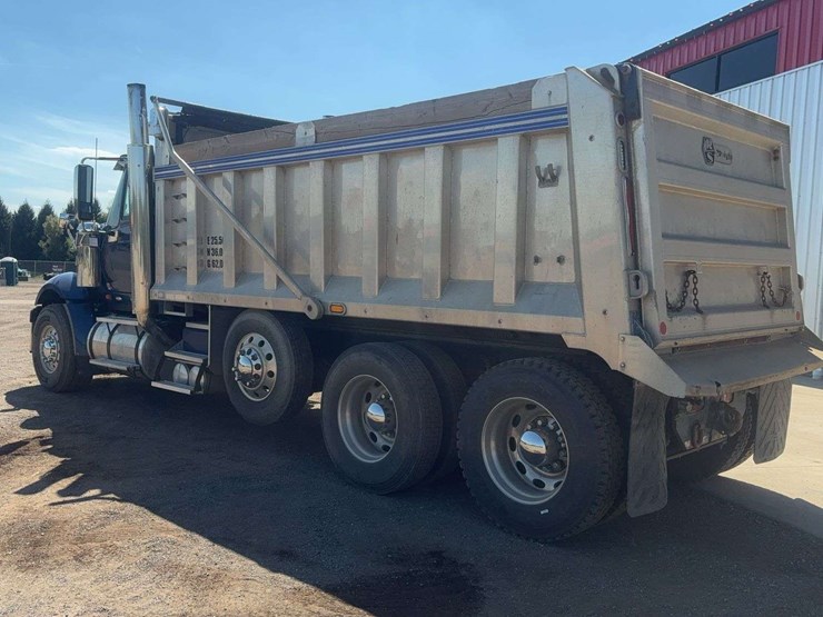 2010-international-lf517-lone-star-dump-truck-image-4