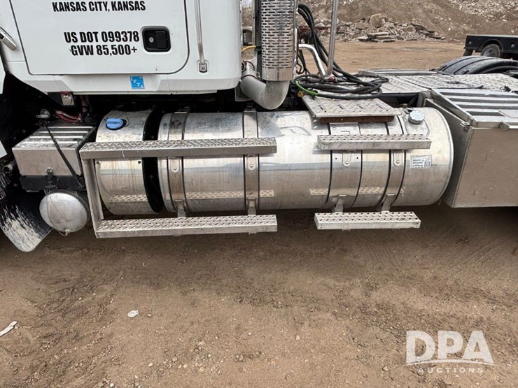 2017-mack-pinnacle-chu613-image-24