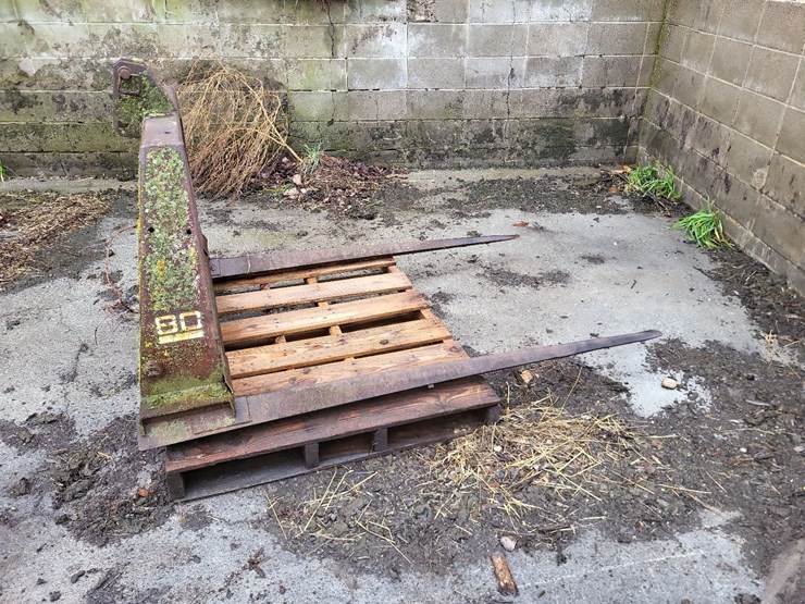 new-holland-80-image-1