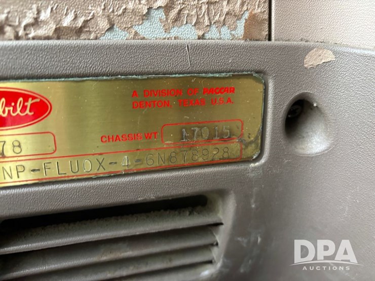 peterbilt-378-image-98