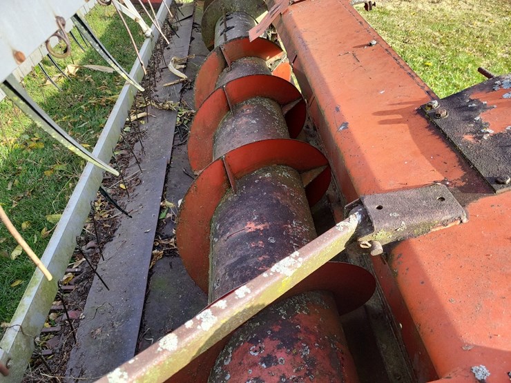 massey-ferguson-15-image-10