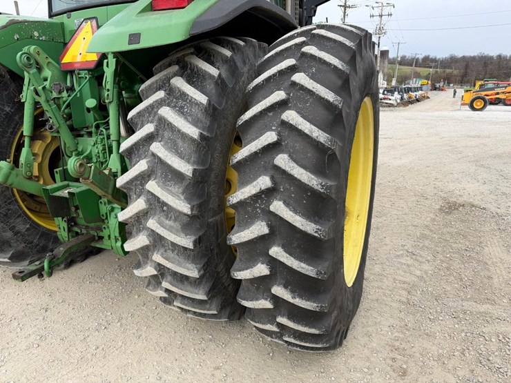 2000-john-deere-7810-image-21