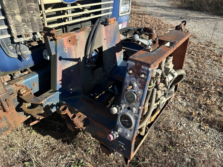 1990-ford-l9000-image-11