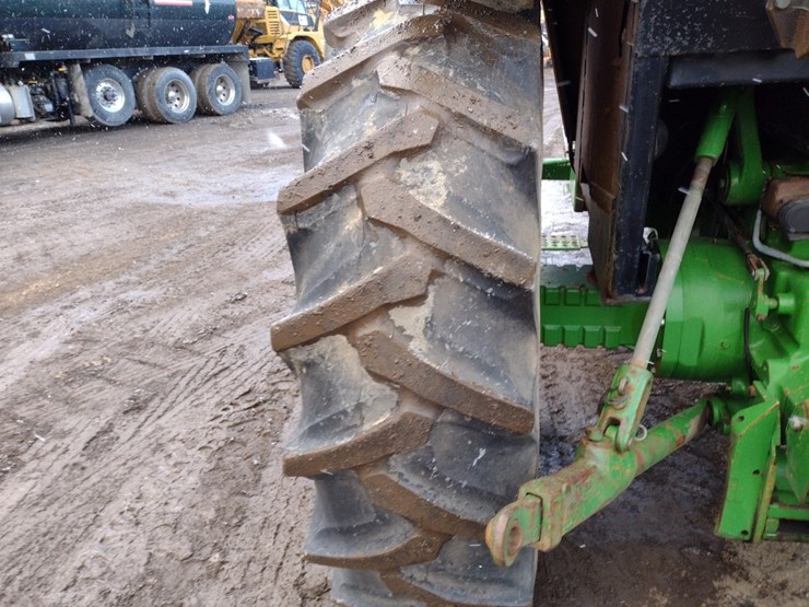 john-deere-2950-image-17