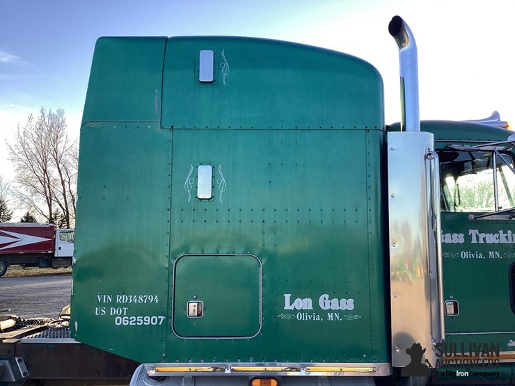 peterbilt-379-image-18