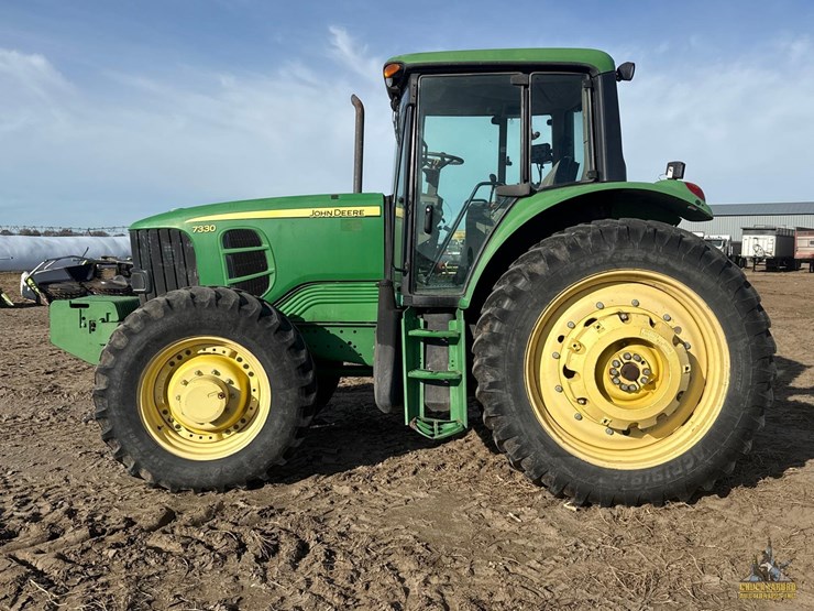 john-deere-7330-image-2