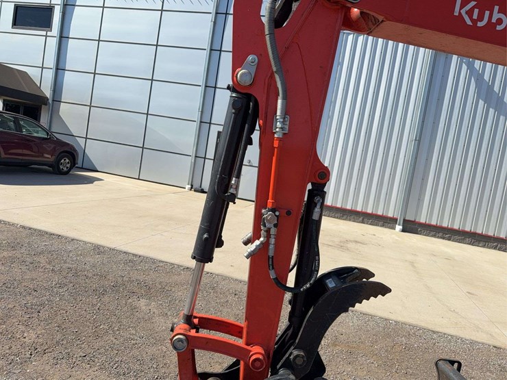 2022-kubota-kx040-4-image-33