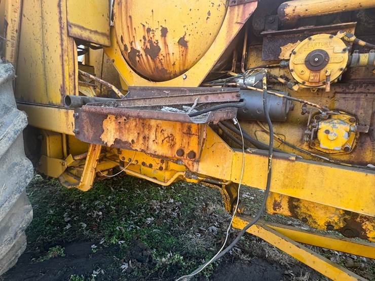 minneapolis-moline-g1000-image-26