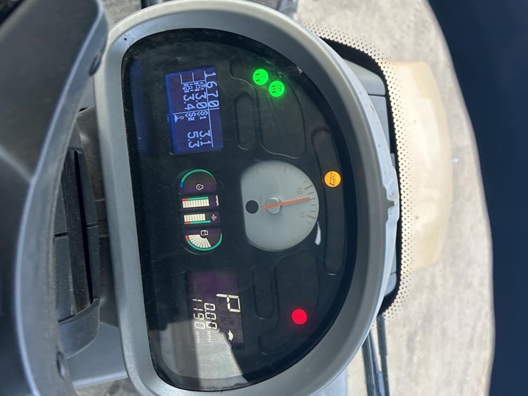 2014-challenger-mt585d-image-66