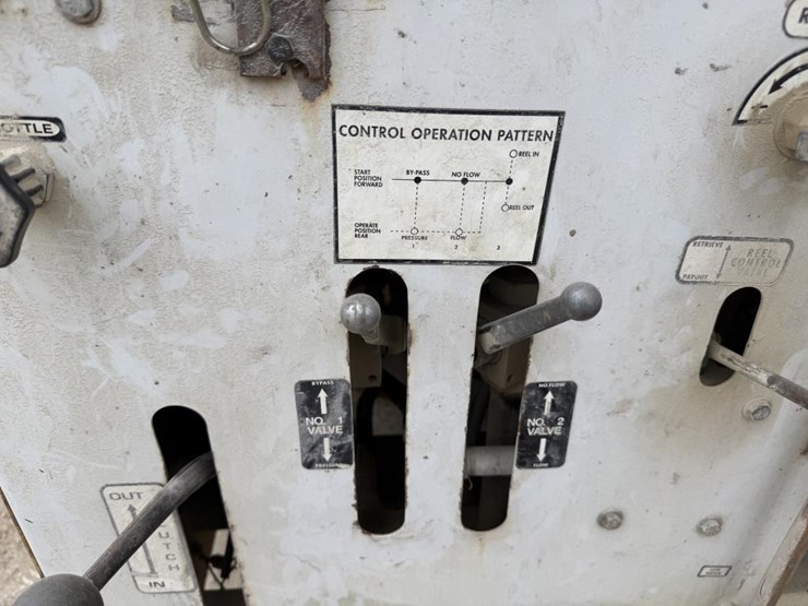 john-deere-12-image-23