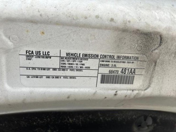 2020-ram-1500-laramie-longhorn-image-32