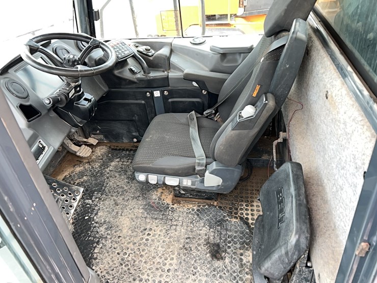 2021-bell-b30-image-17