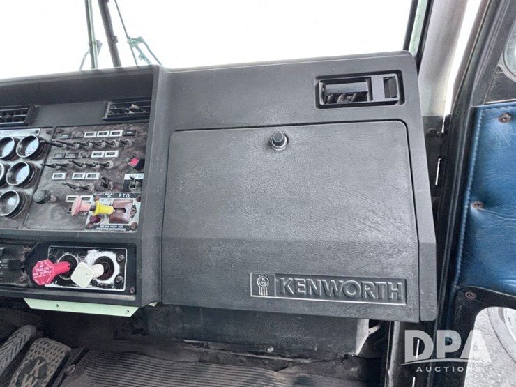 kenworth-t600a-image-64