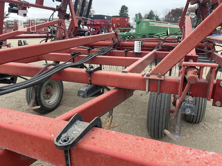 case-ih-4300-image-8