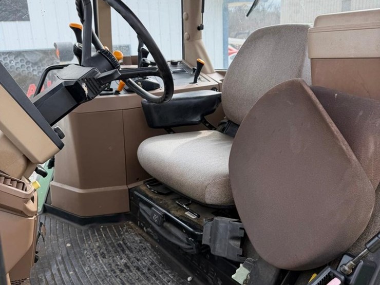 2000-john-deere-7810-image-26