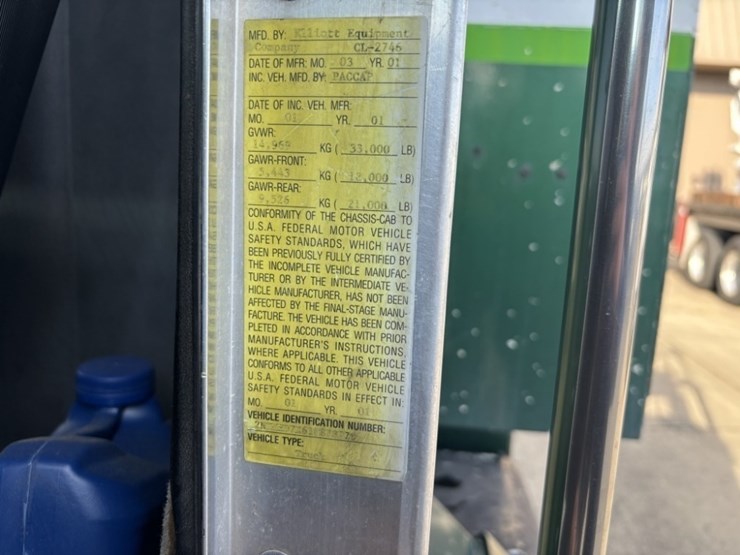 2001-kenworth-t300-image-46
