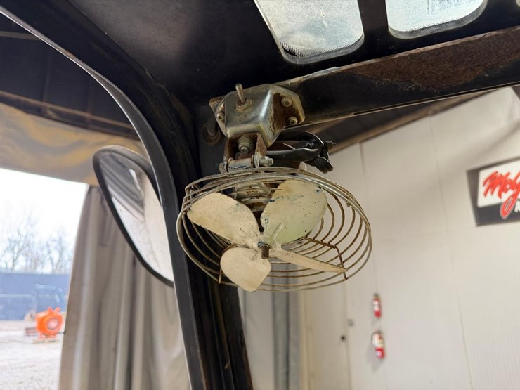 2015-jcb-525-image-24