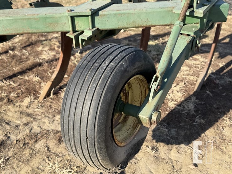 john-deere-7-image-16