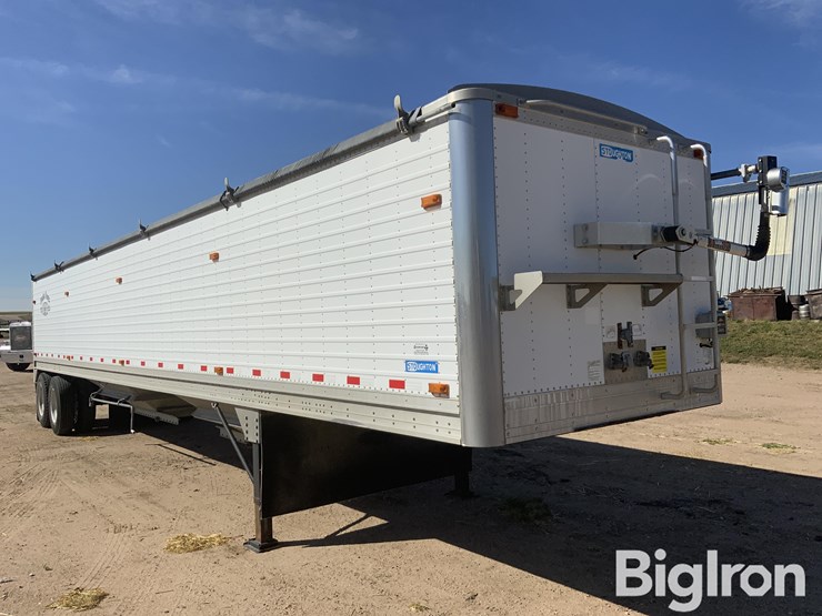 stoughton-grain-trailer-image-3