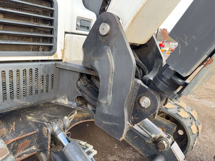 2016-bobcat-e85-image-35