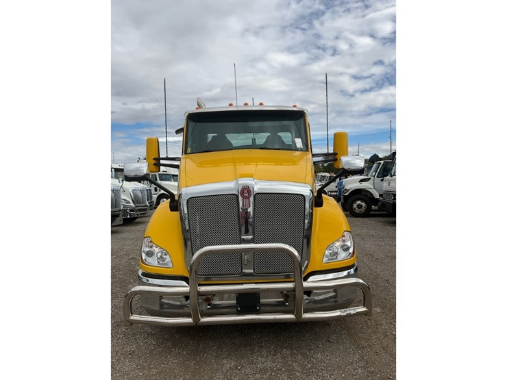 2020-kenworth-t680-image-3