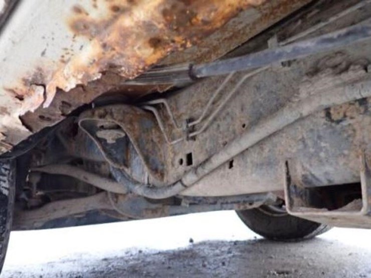 2014-ford-f150-xl-image-70