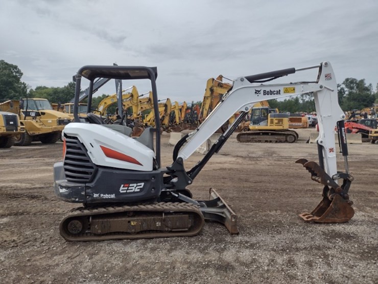 bobcat-e32-image-3