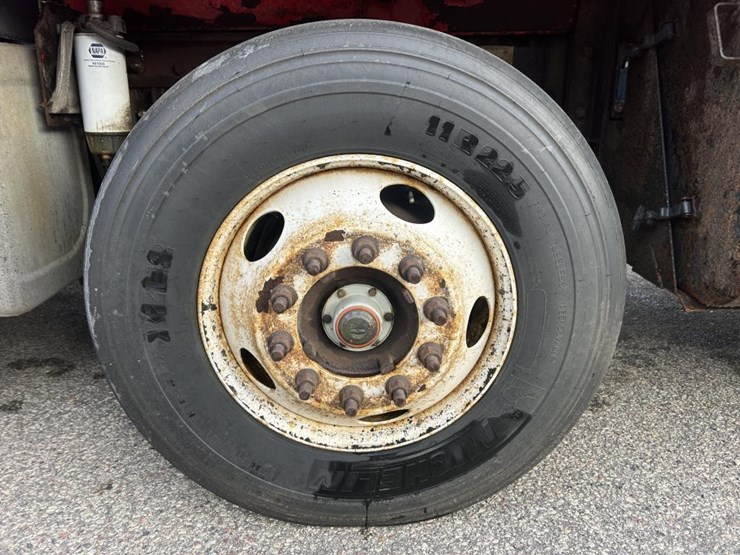 #1673-•-2002-international-workstar-tri-axle-dump-truck-image-63