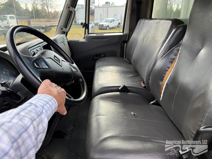 2018-international-durastar-4300-image-13