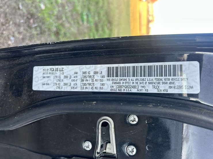 2016-ram-1500-rebel-image-4