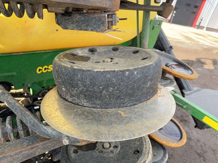 2011-john-deere-1990-image-45