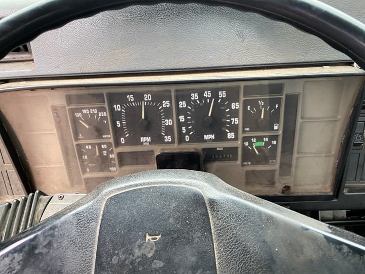 international-4700-image-43