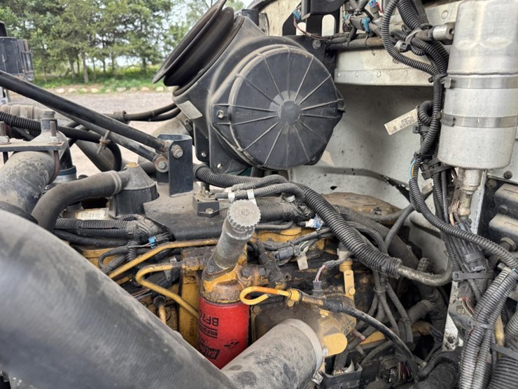 peterbilt-330-image-66