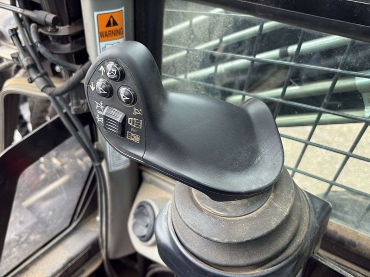 2021-case-dl550-image-53