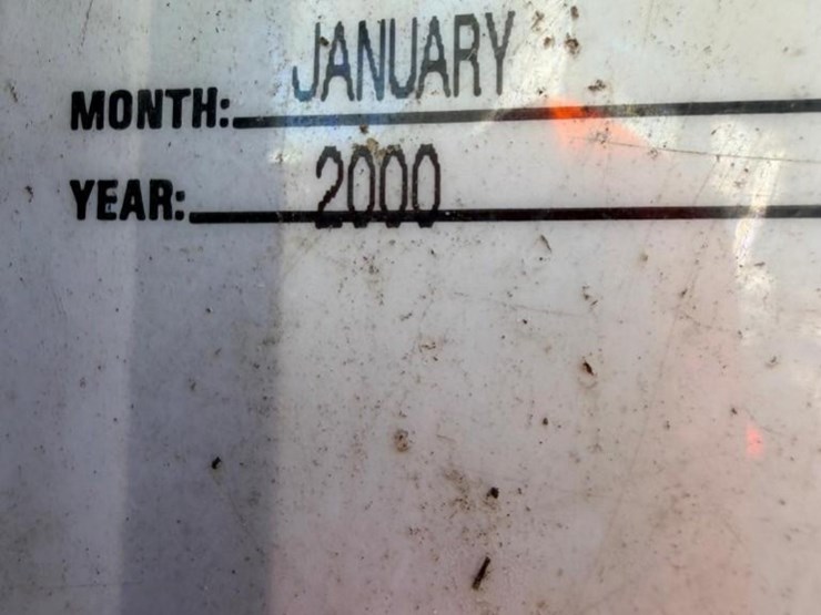 2000-volvo-wg-roll-off-truck-image-19