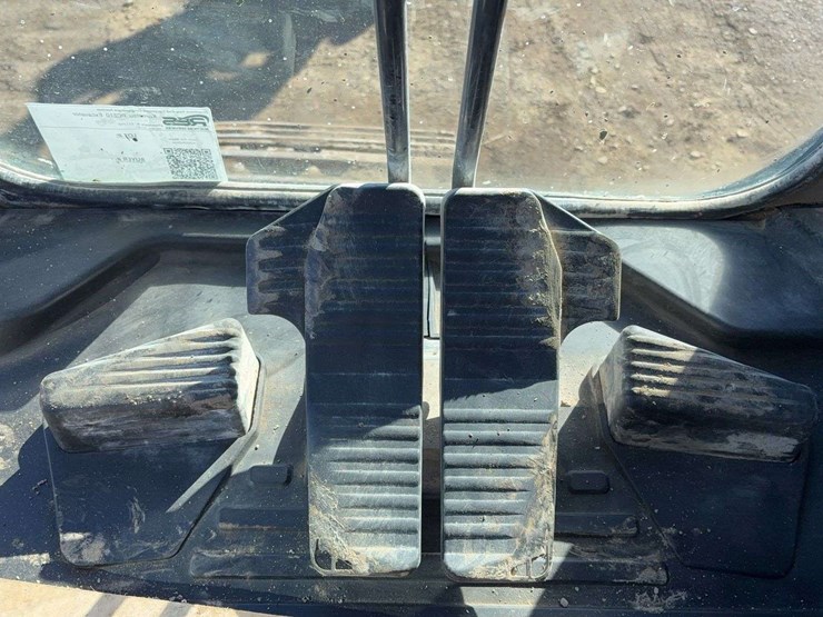 komatsu-pc210-lc-10-image-65