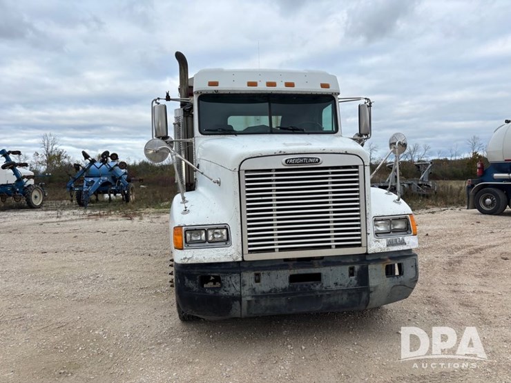 freightliner-fld112-image-22