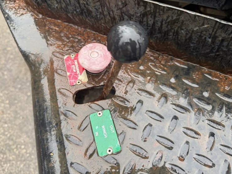 #1840-•-2013-ram-5500-4x4-service-truck-image-12