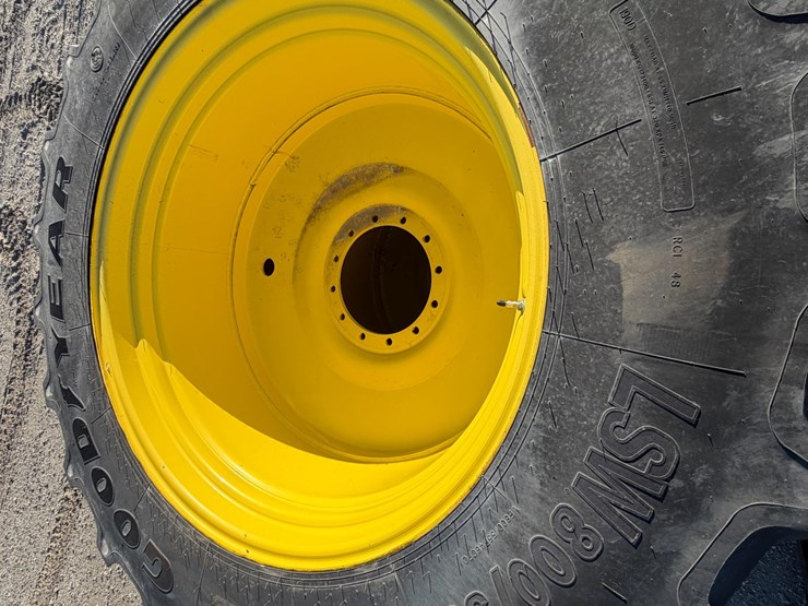 john-deere-12-image-7