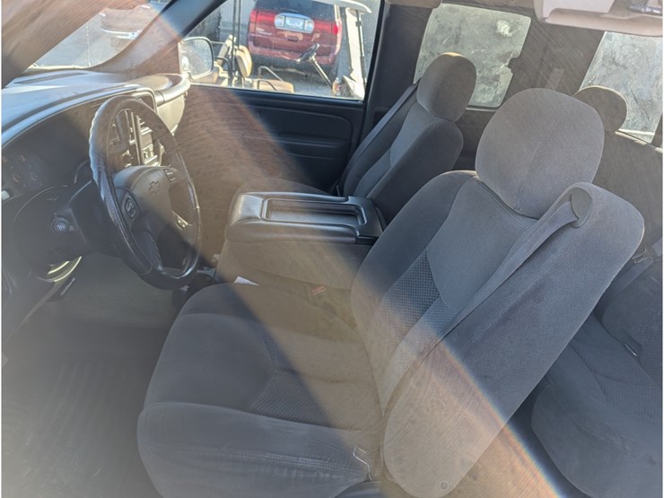 2007-chevrolet-2500-image-18