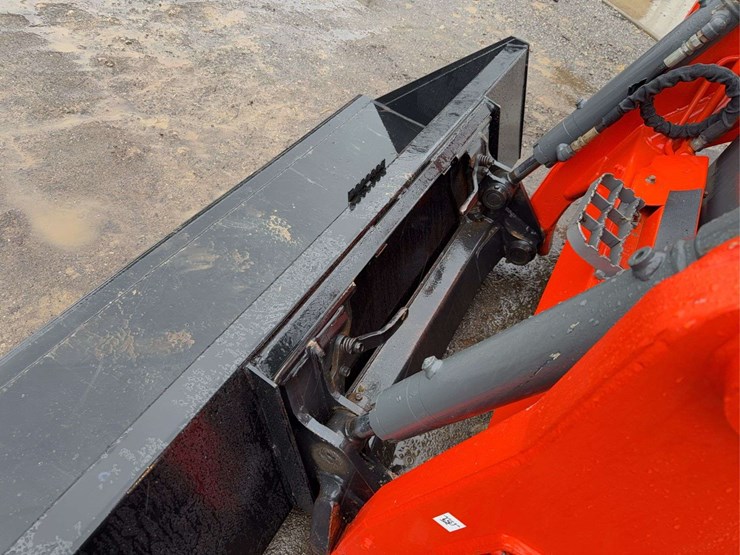 2015-kubota-svl75-2-image-35