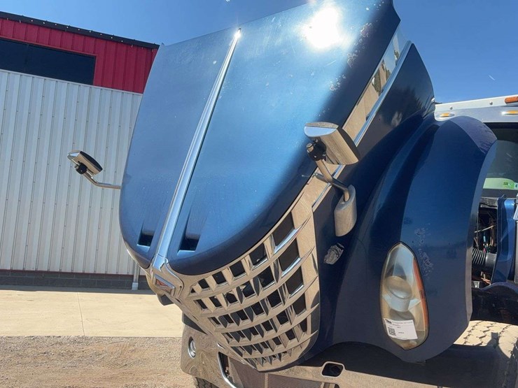 2010-international-lf517-lone-star-dump-truck-image-38