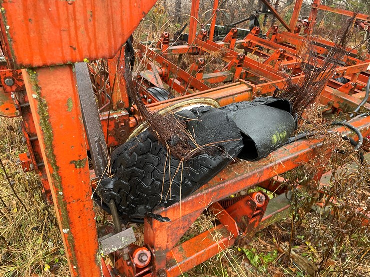 #1170-•-36'-case-1300-field-cultivator-(antigo,-wi)-image-7
