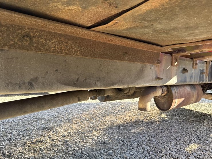 2005-international-durastar-4300-image-51